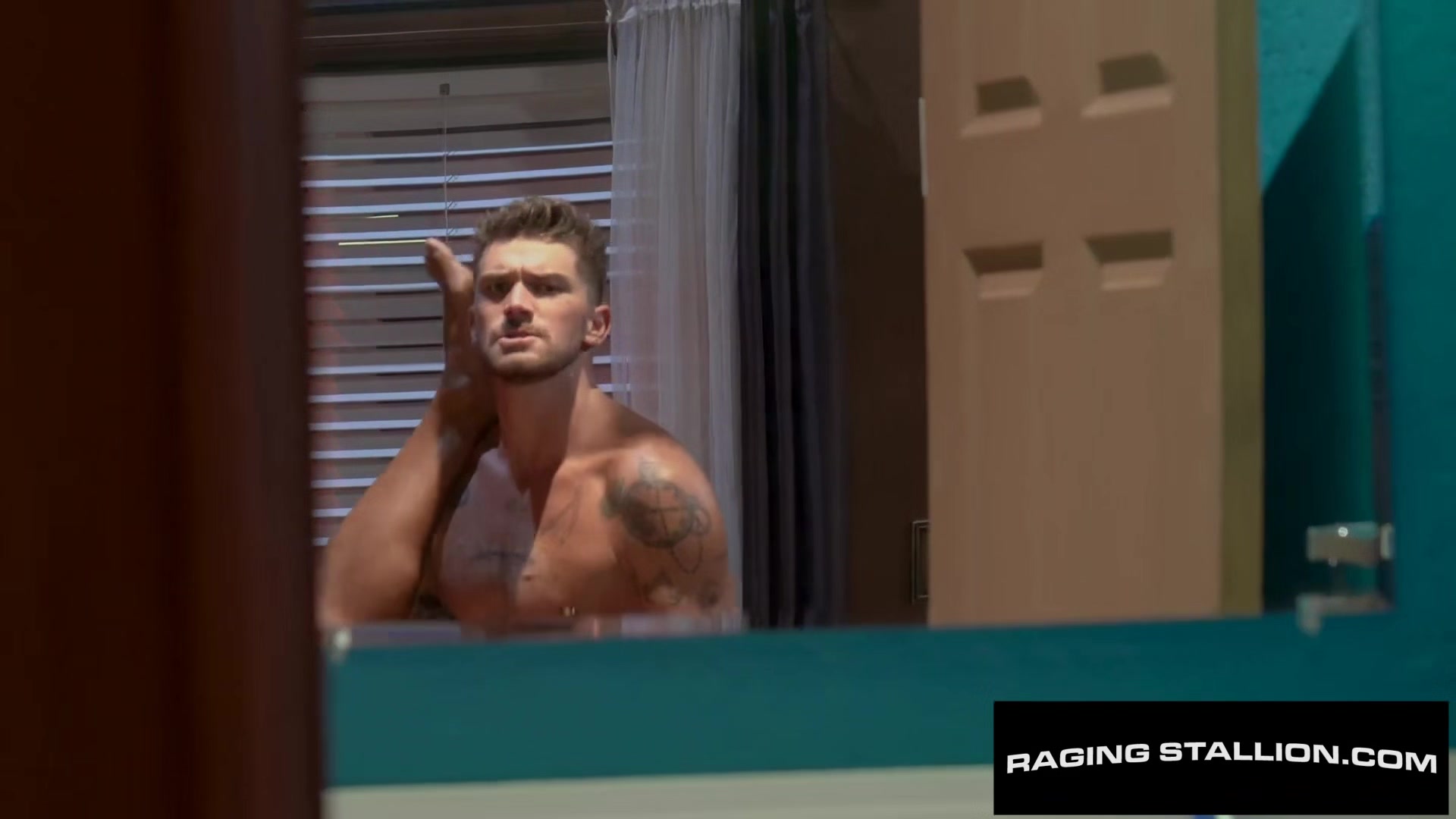 Innocent Mistake Leads To IR Fuck Between Hunk Strangers