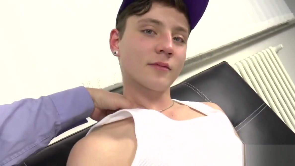Czech Casting - Cute Boy - Handjob