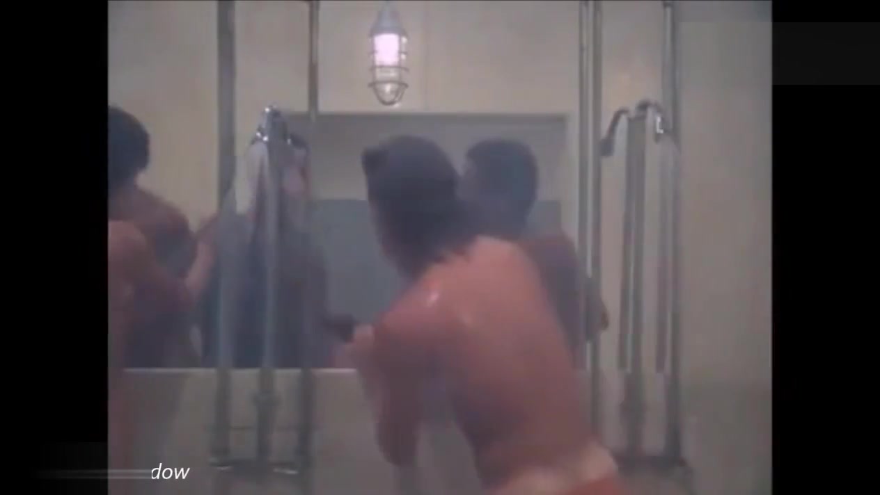 Men's shower room : singing with buddies in movies (funny compil)