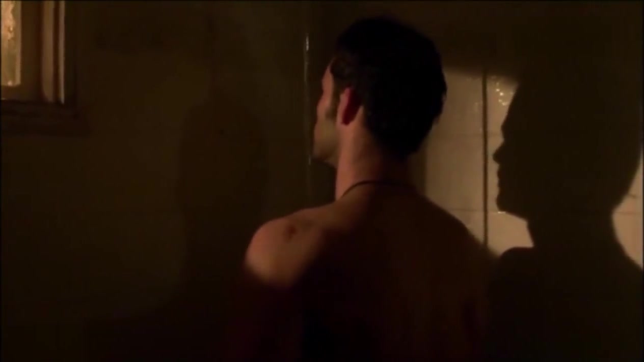 Men's shower room : singing with buddies in movies (funny compil)