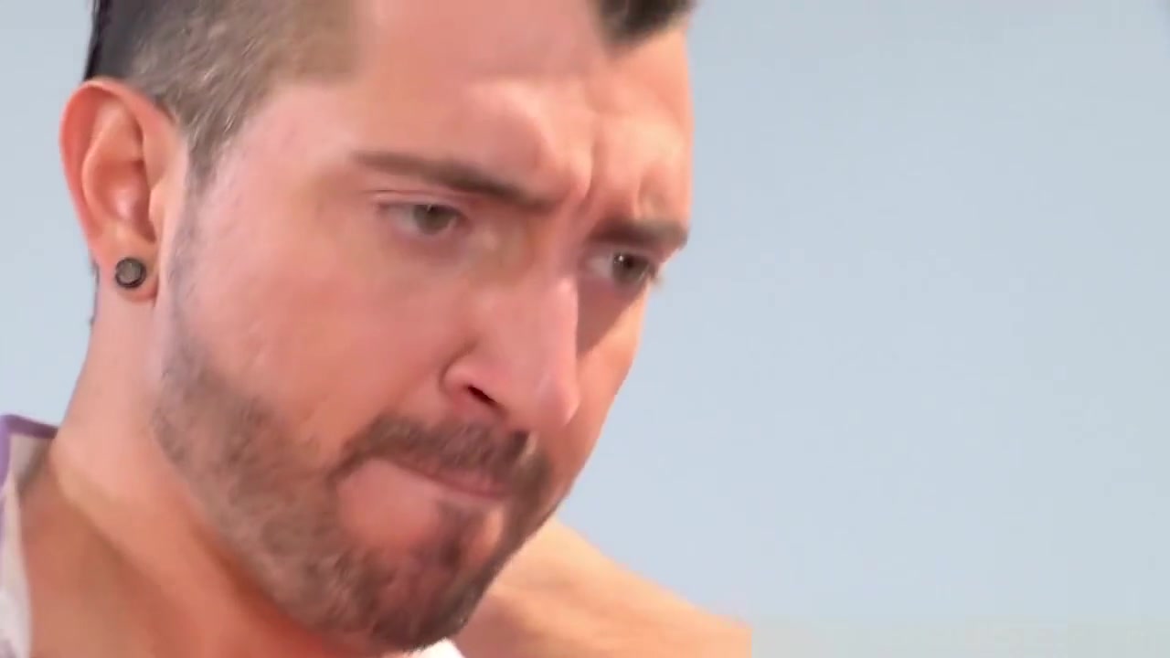 HotHouse Patient Wants Thicker Dick, Sees Sexy Doctor!
