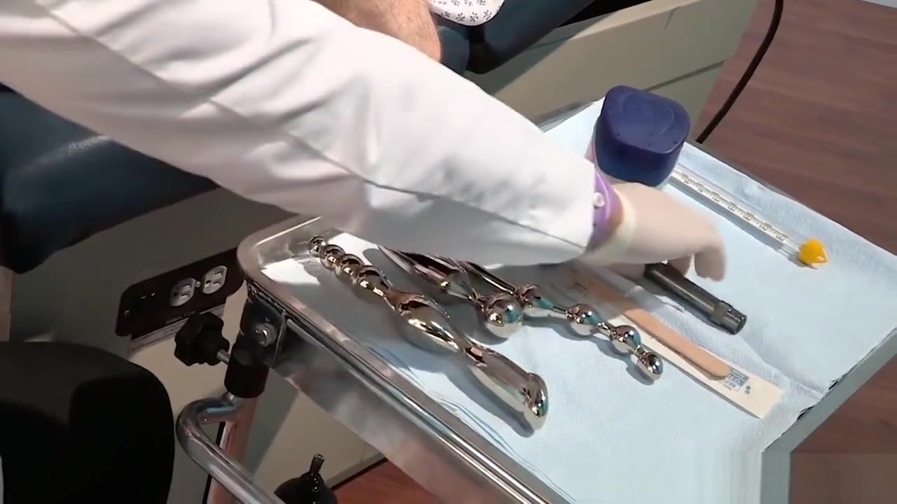 HotHouse Patient Wants Thicker Dick, Sees Sexy Doctor!