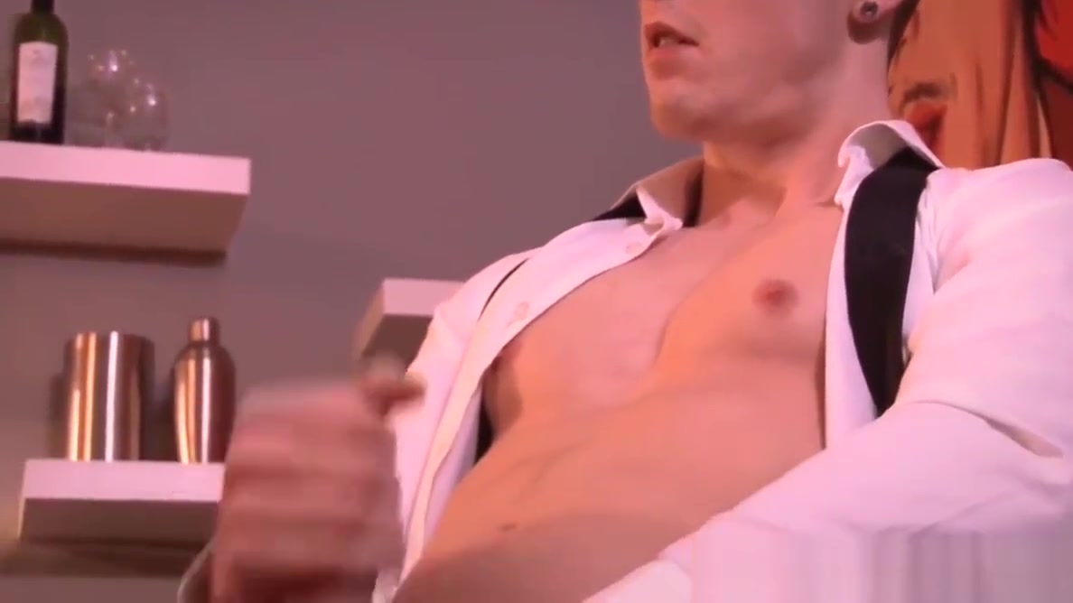 Horny gay dude wanks his nice big dick at the office