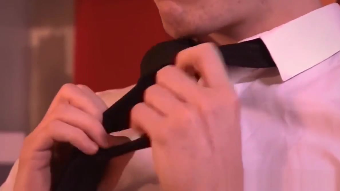 Horny gay dude wanks his nice big dick at the office
