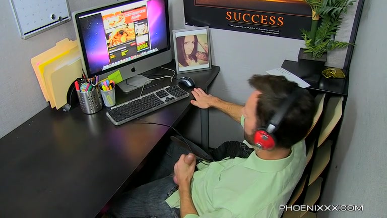 Bryan Slater And Shane Frost - Bryan Slater Caught Jerking