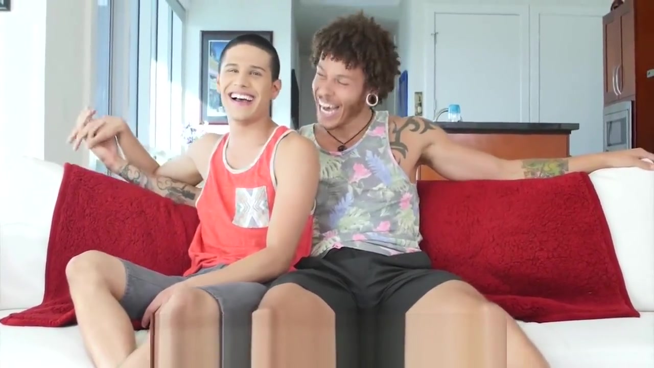 GayRoom - Tino Cortez Manages 10 inches of Cock