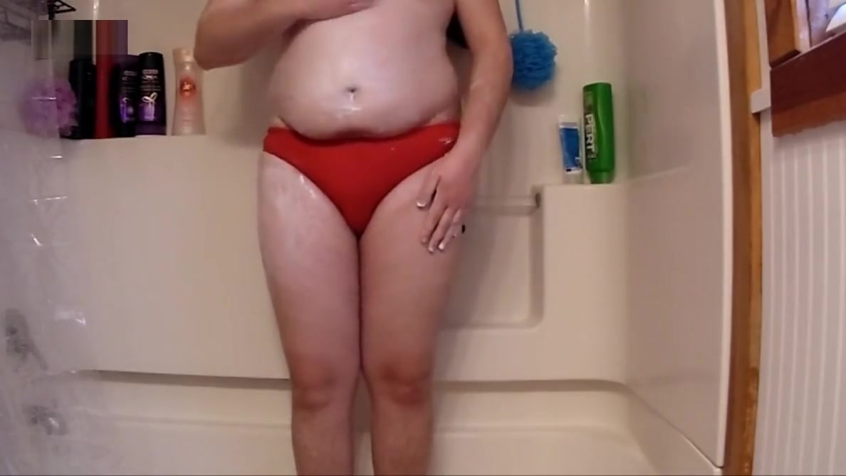 Chub showers in speedo again