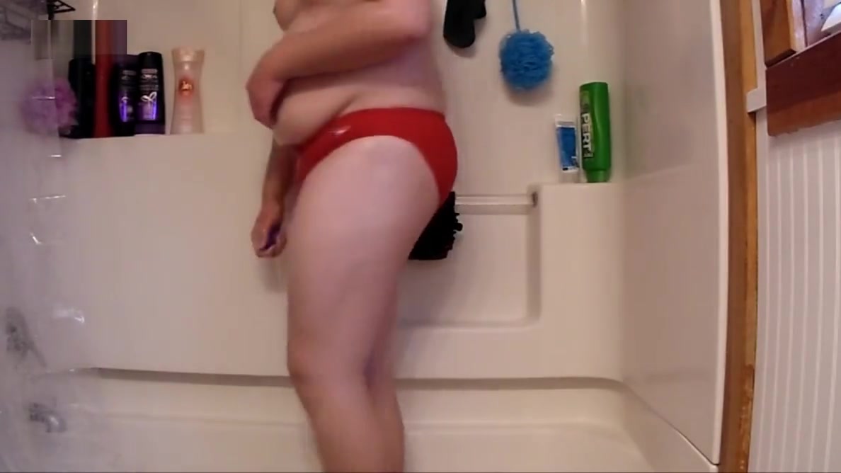 Chub showers in speedo again