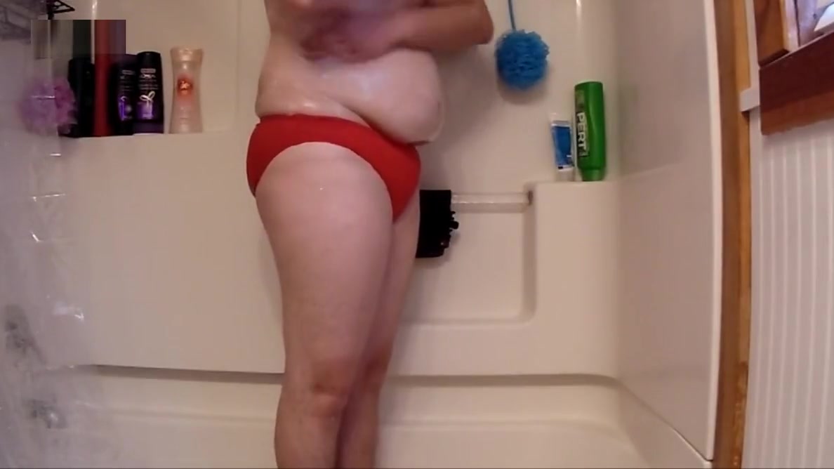 Chub showers in speedo again