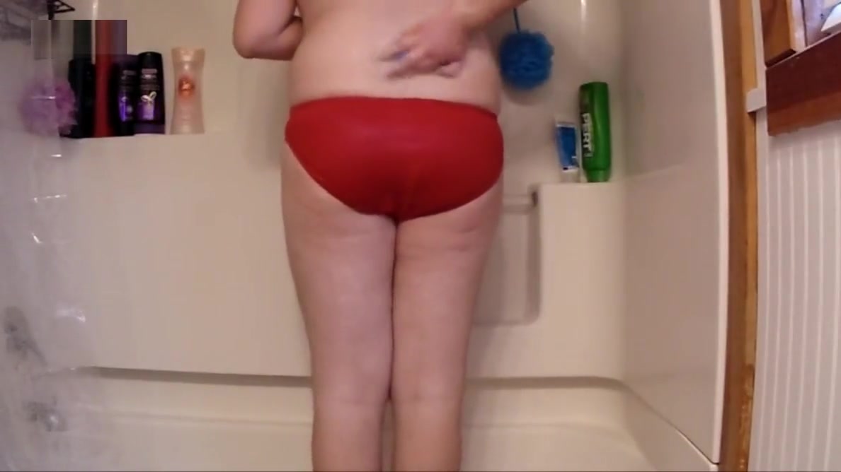 Chub showers in speedo again