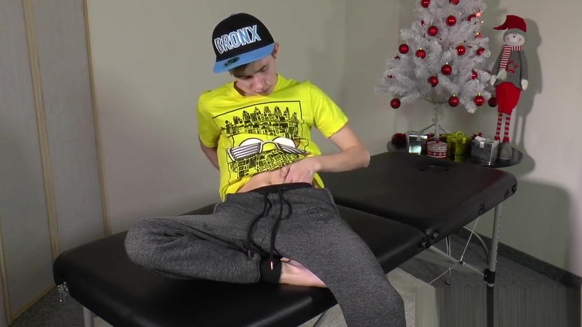 Straight Boy - Handjob Casting