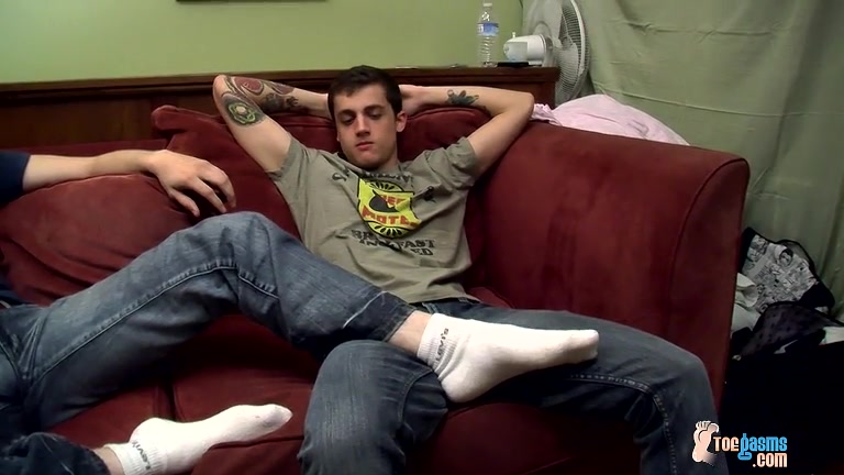 A Well Rewarded Foot Wank - Bryce Corbin And Chris Porter