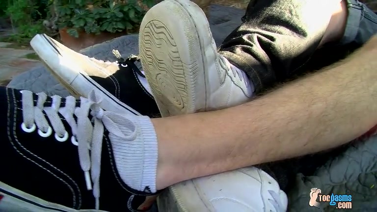 A Perfect Couple Of Foot Lovers - Micah Andrews And Dustin Fitch