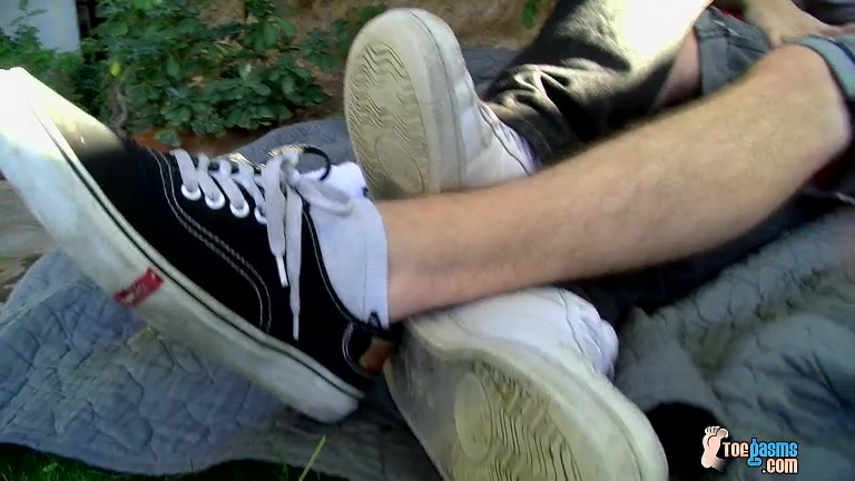 A Perfect Couple Of Foot Lovers - Micah Andrews And Dustin Fitch