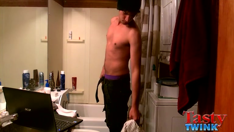 Tristan Hollister's Shower Fun