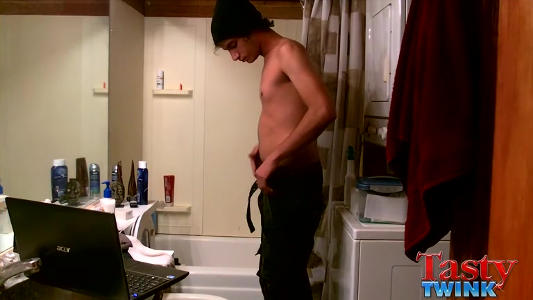 Tristan Hollister's Shower Fun