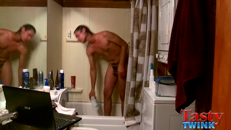 Tristan Hollister's Shower Fun