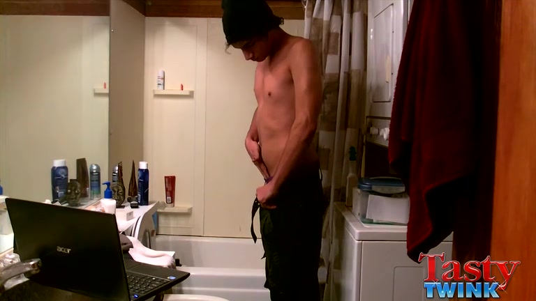 Tristan Hollister's Shower Fun