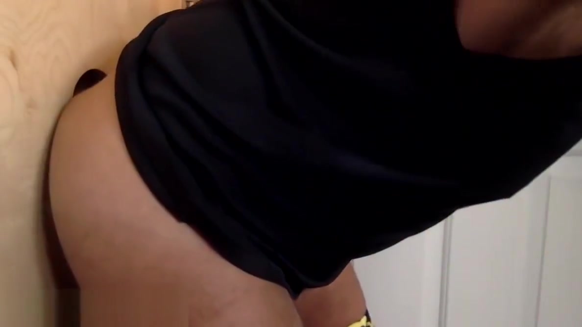 New Guy Discovers Gloryhole Pleasure
