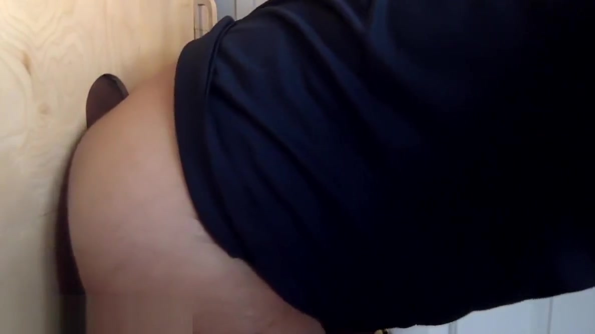 New Guy Discovers Gloryhole Pleasure