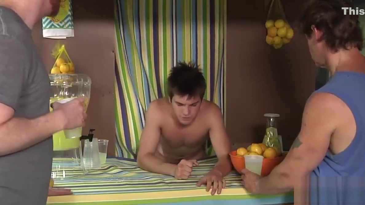 Johnny Rapid gets his young ass fucked in public