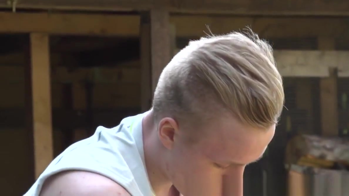 European twink wanking during a massage