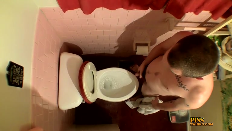 A Room Of Pissing Dicks - Jake Reid, Leo Mcarthur