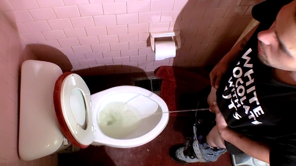 A Room Of Pissing Dicks - Jake Reid, Leo Mcarthur