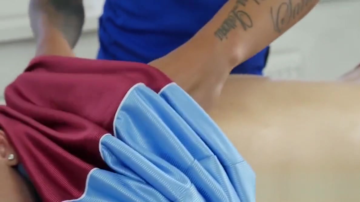 Sexy Dom Uly and Thomas Fiaty fucking on the massage table