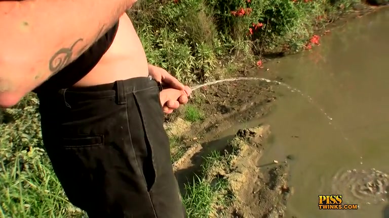 Pissing In The Wild With Duke - Duke