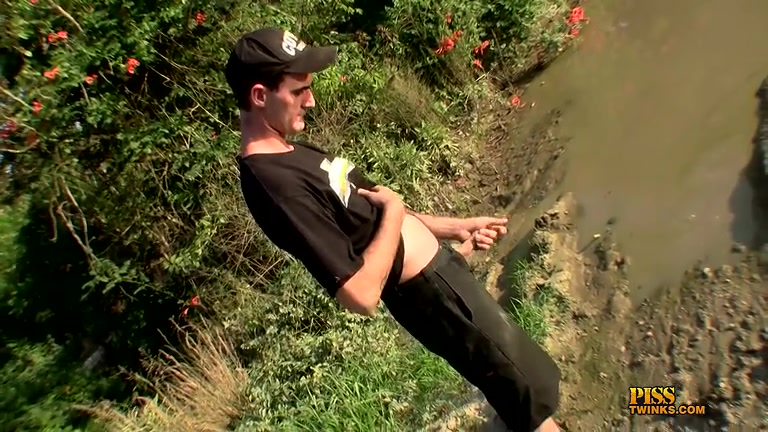 Pissing In The Wild With Duke - Duke