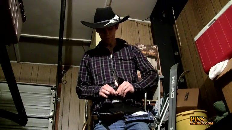 Pissing And Cumming In The Garage - Cooper Reeves