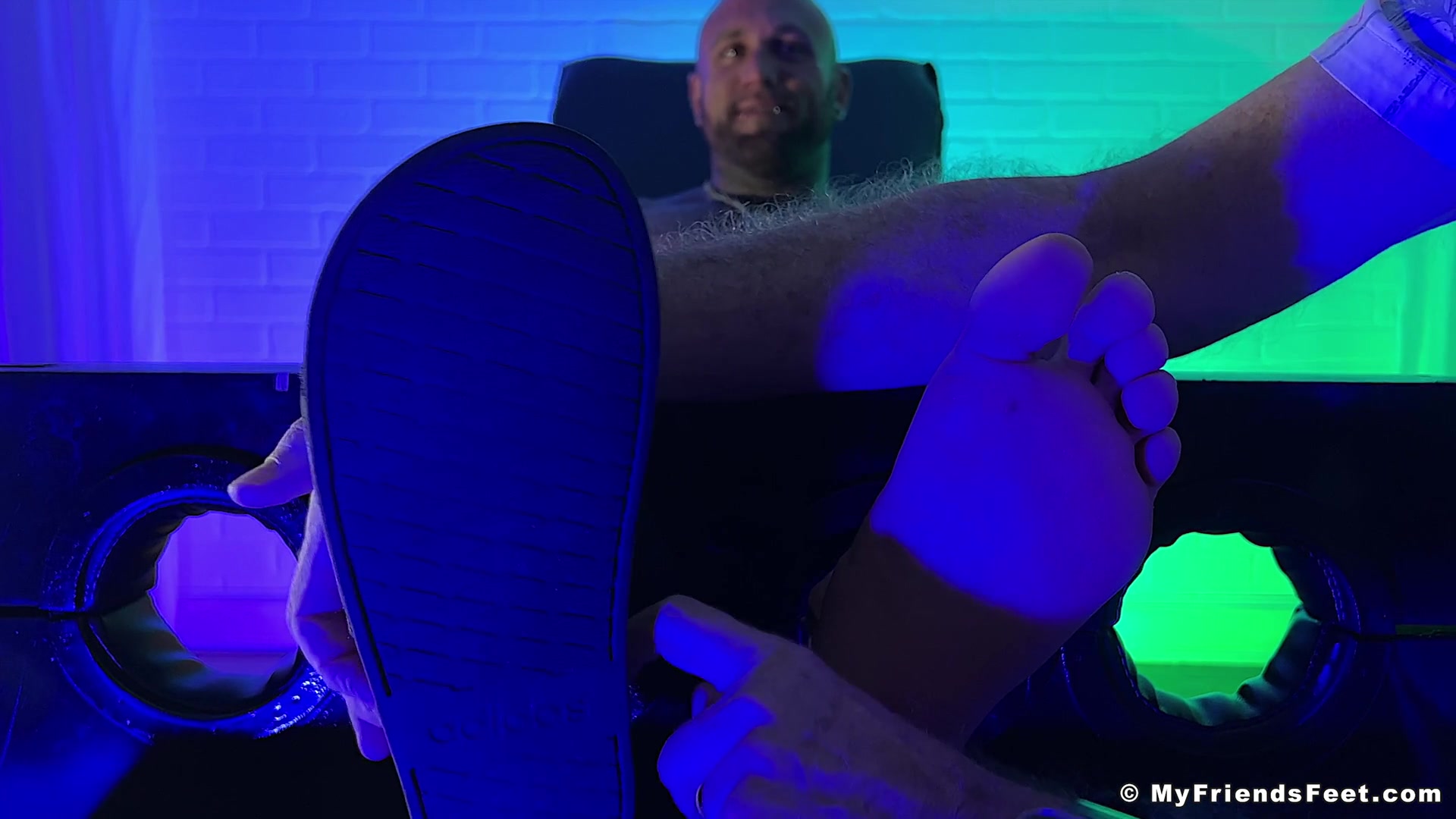Gunnar Tickled - Gunnar