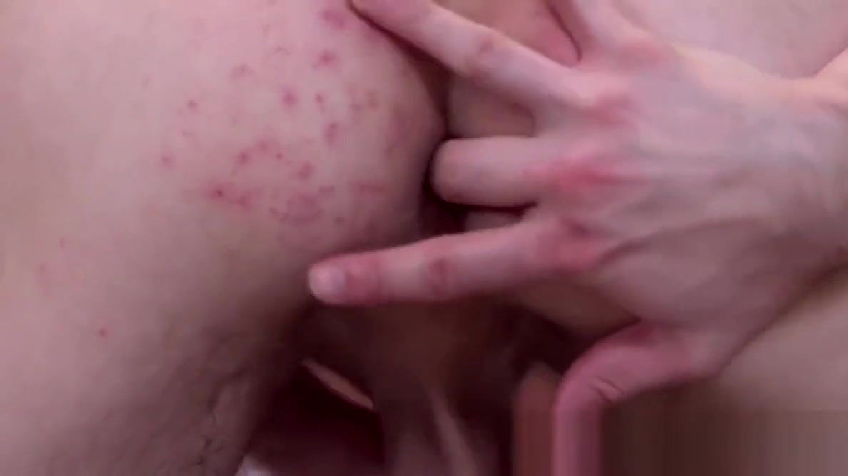 Army deviant Cameron Vincent fingers ass during wanking solo