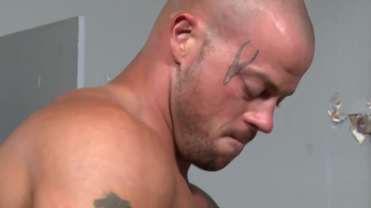 Big dick and tattooed hunks fucking at the glory hole