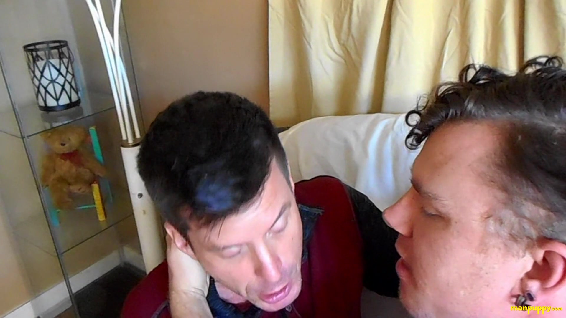 Hot Gay Kissing With Jeff & Leo - Jeff Drizzle & Leo Blue