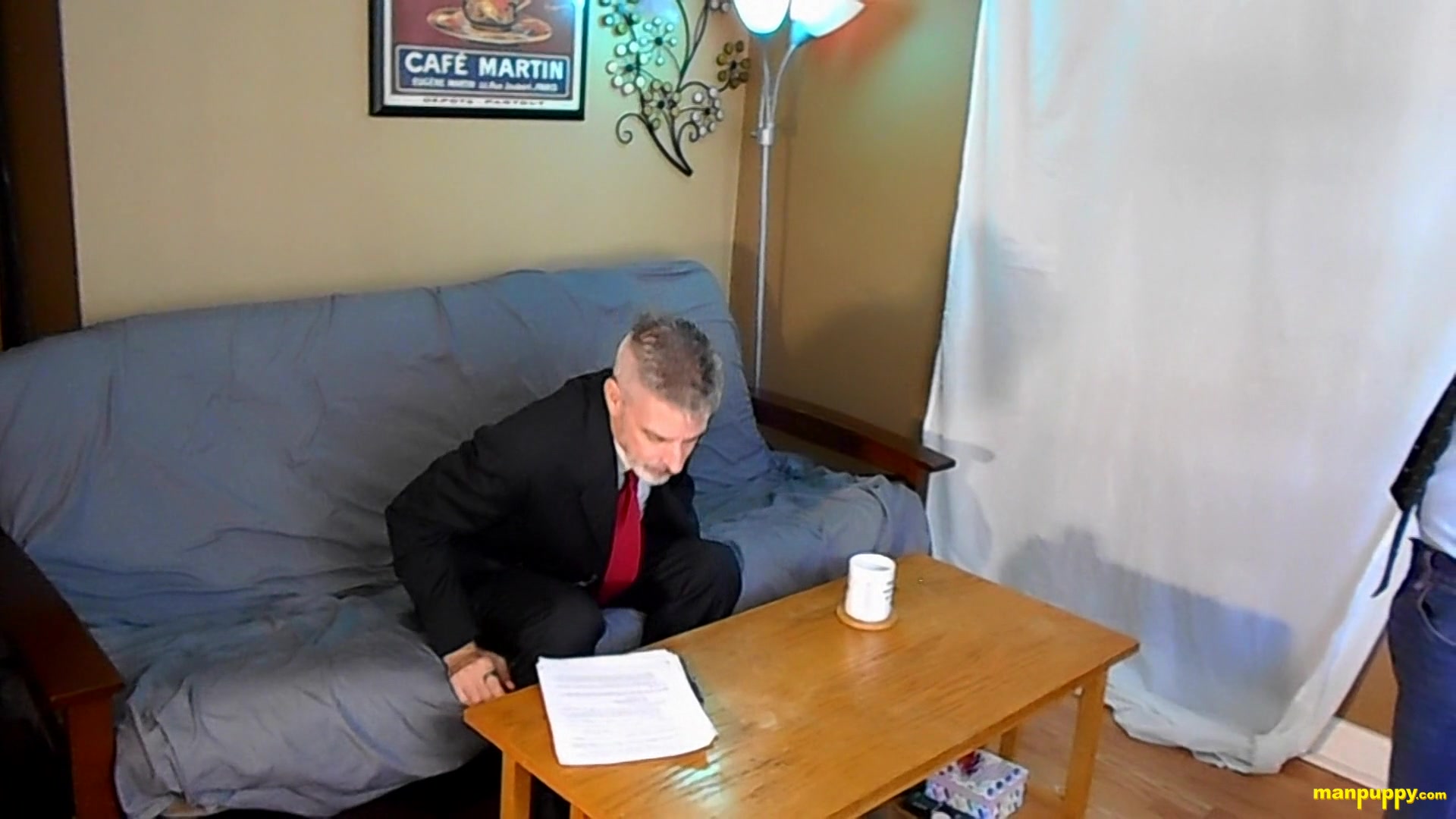 Demanding Boss Gets A Foot Rub - Elis Ataxxx & Richard Lennox