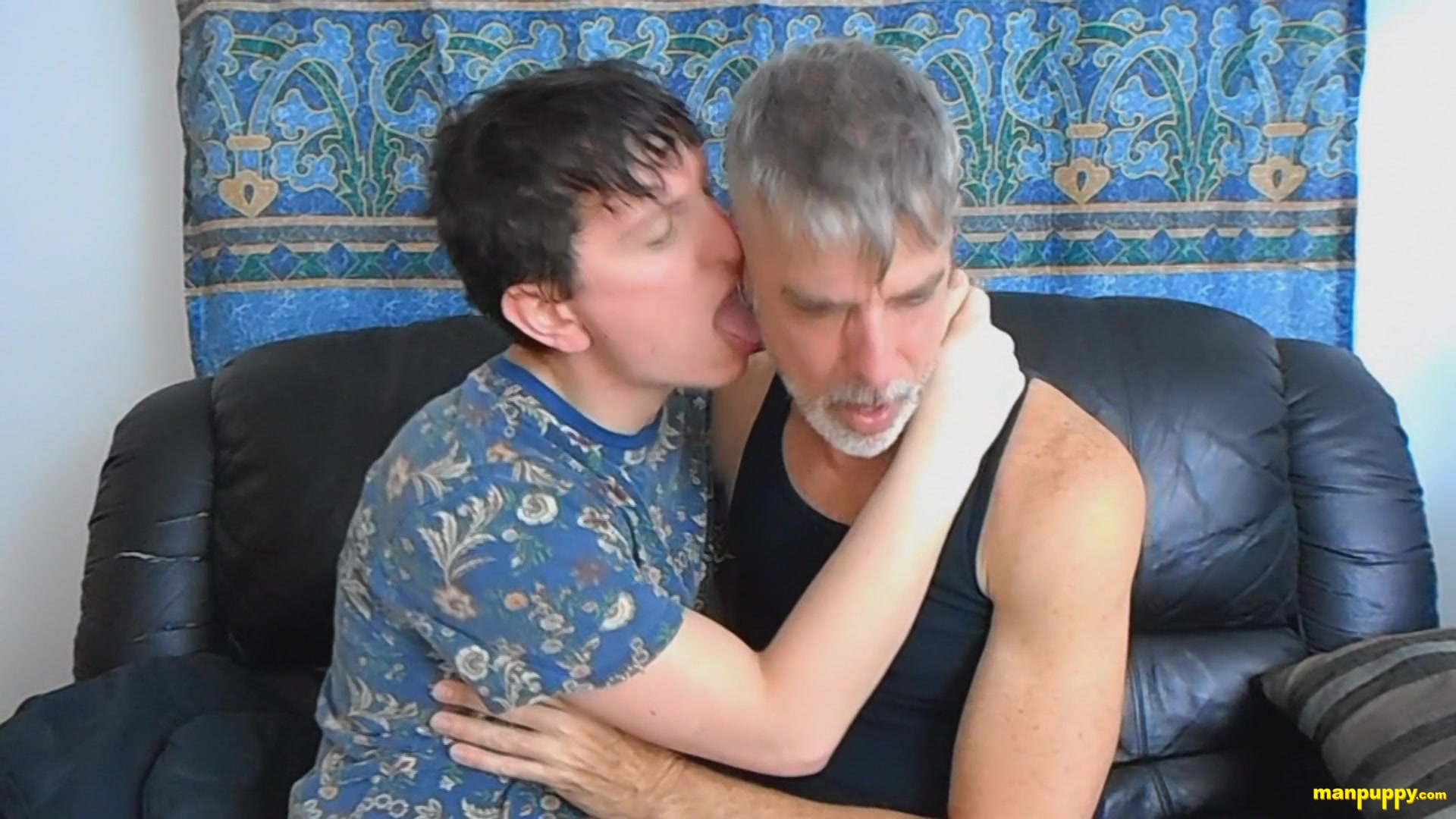 Hot Gay Kissing With Richard & Christian - Christian Marx & Richard Lennox