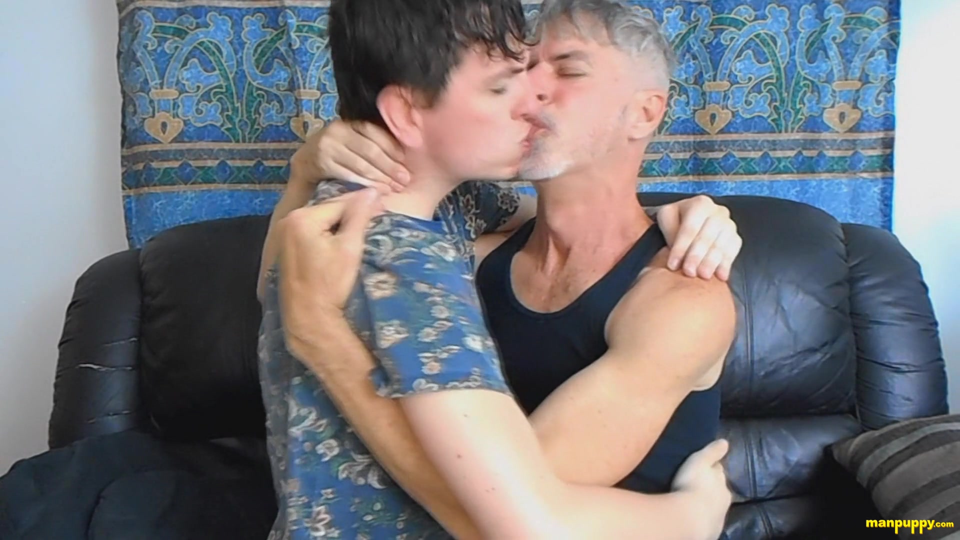 Hot Gay Kissing With Richard & Christian - Christian Marx & Richard Lennox