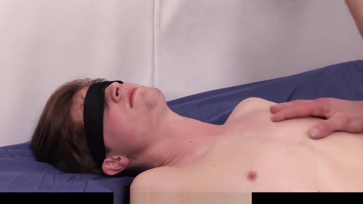 FamilyDick - Muscle Step daddy Plays With Blindfolded Twink