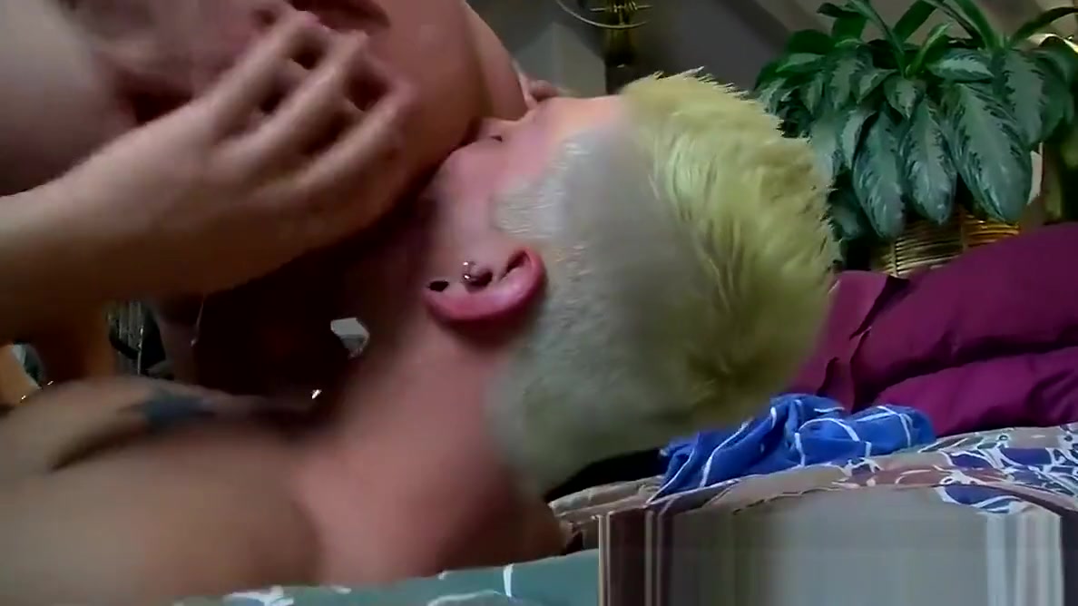 Kinky dick riders have a wild and sexy threesome fuck fest