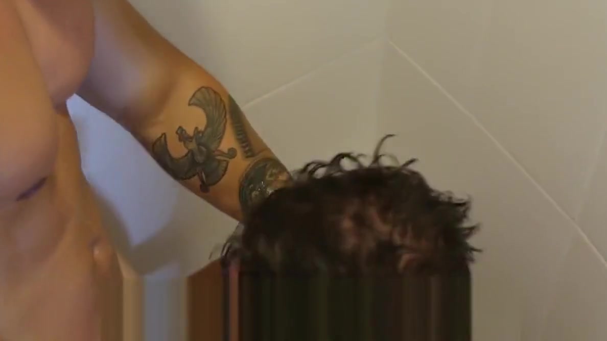 ShowerBait Str8 Arad Winwin shower fucked by Casey Jacks