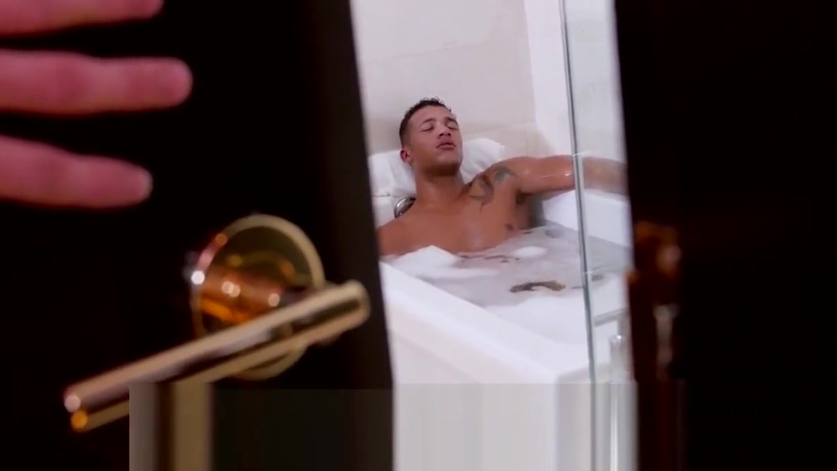ShowerBait Str8 Vincent James shower fucked by Kevin Blaise