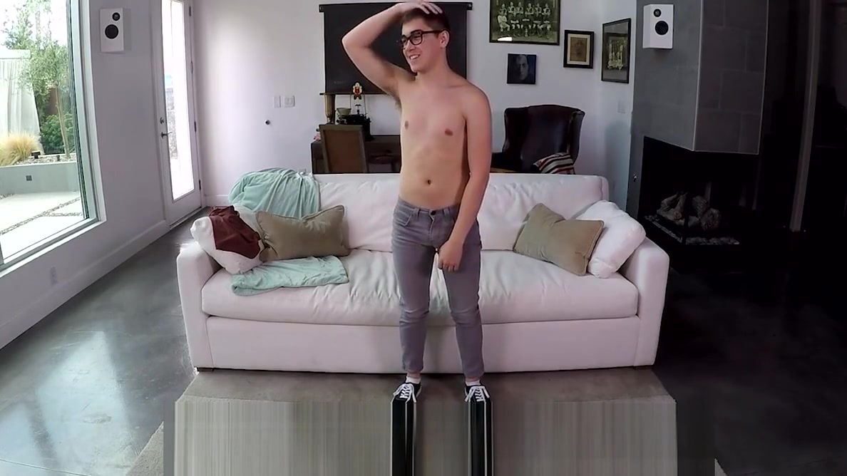 GayCastings First porn casting fuck with Eli Lincoln