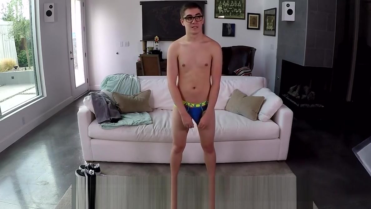 GayCastings First porn casting fuck with Eli Lincoln