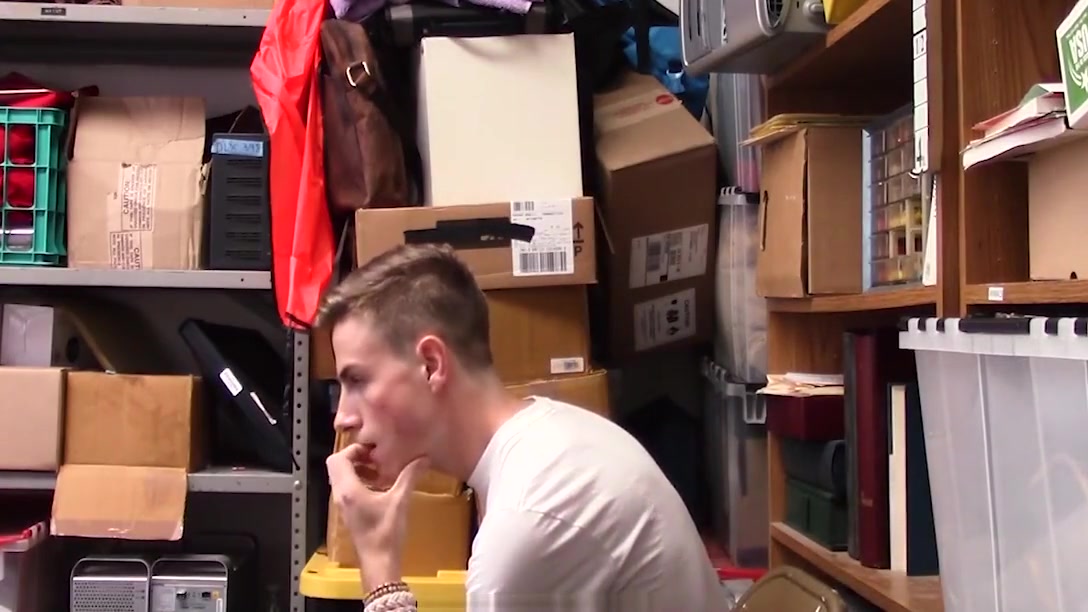 YoungPerps - Officer catches teen 18+ stealing and fucks him raw