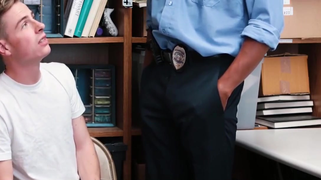 YoungPerps - Officer catches teen 18+ stealing and fucks him raw