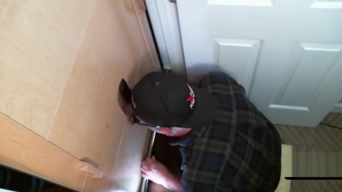Naughty butt pirate found perfect glory hole schlong