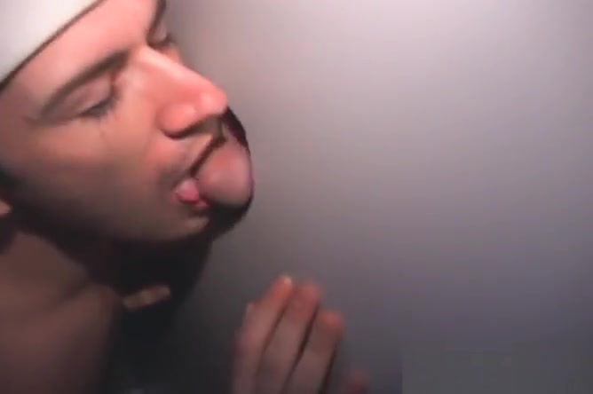 College Dude Sucking Cocks In Glory Hole