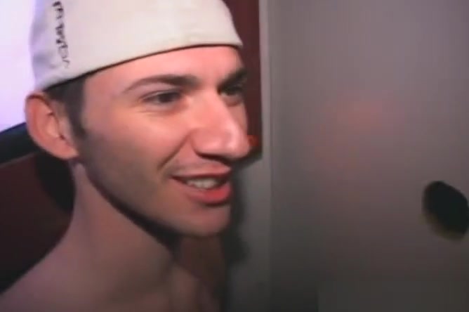 College Dude Sucking Cocks In Glory Hole